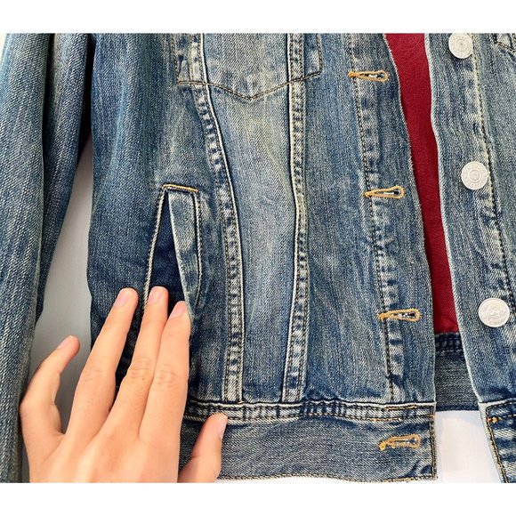 Aritzia Talula Jean Jacket with Faux Sherpa Collar - Picture 2 of 8